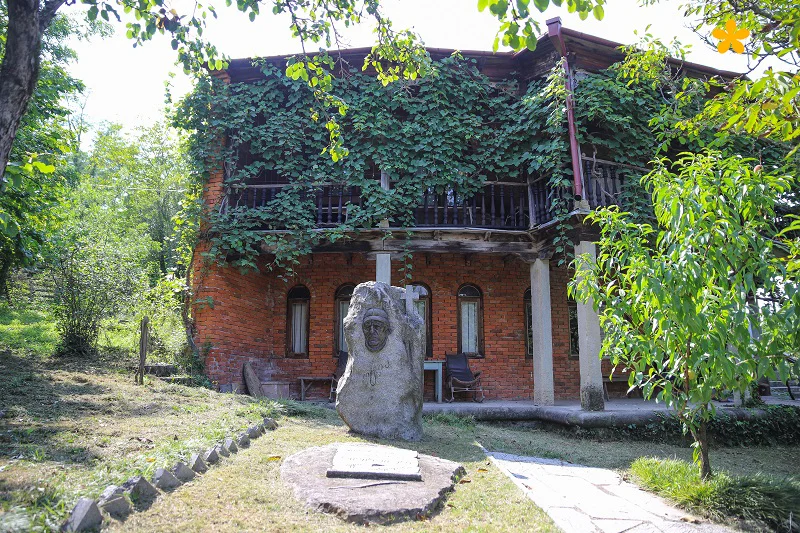 Otia Ioseliani House-Museum