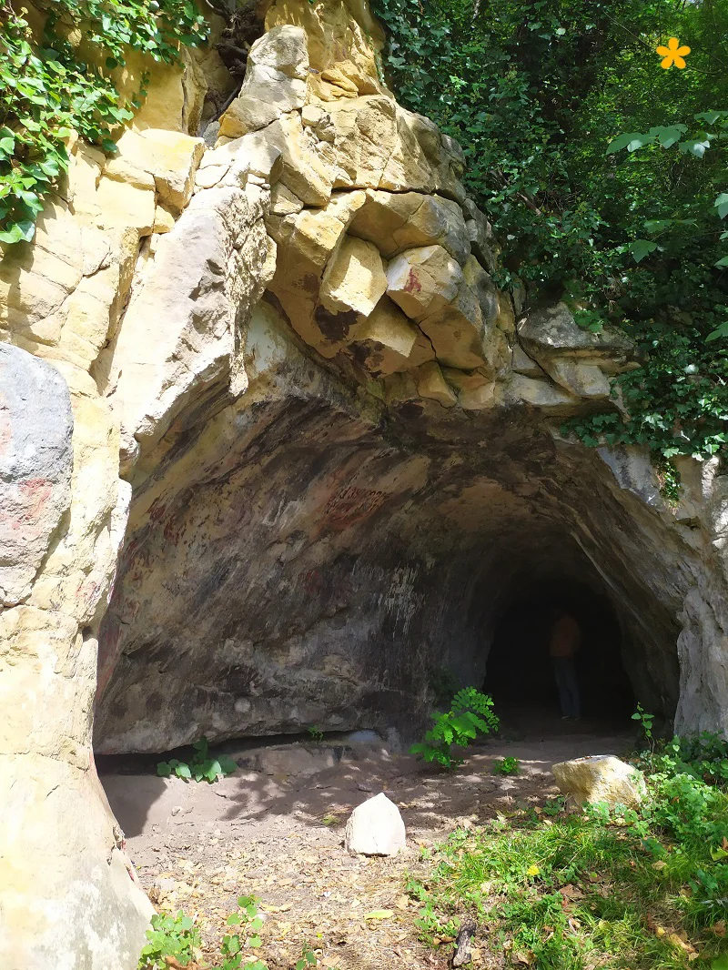 Devis Khvreli Cave
